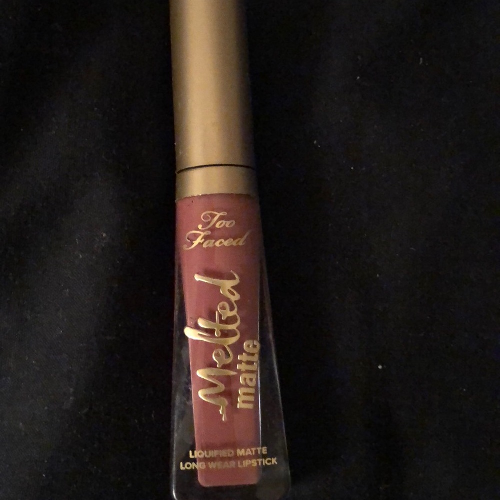 Too Faced Melted Matte Lip Cream in Sell Out - New